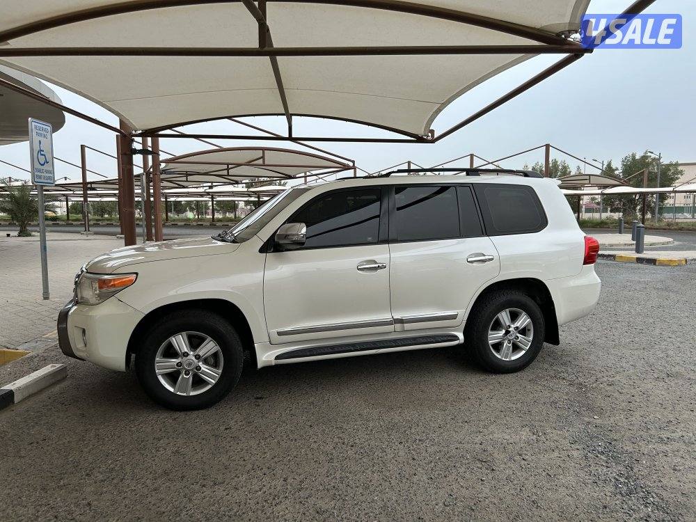 للبيع لاندكروزر 2012 جي اكس ار 8 سلندر5