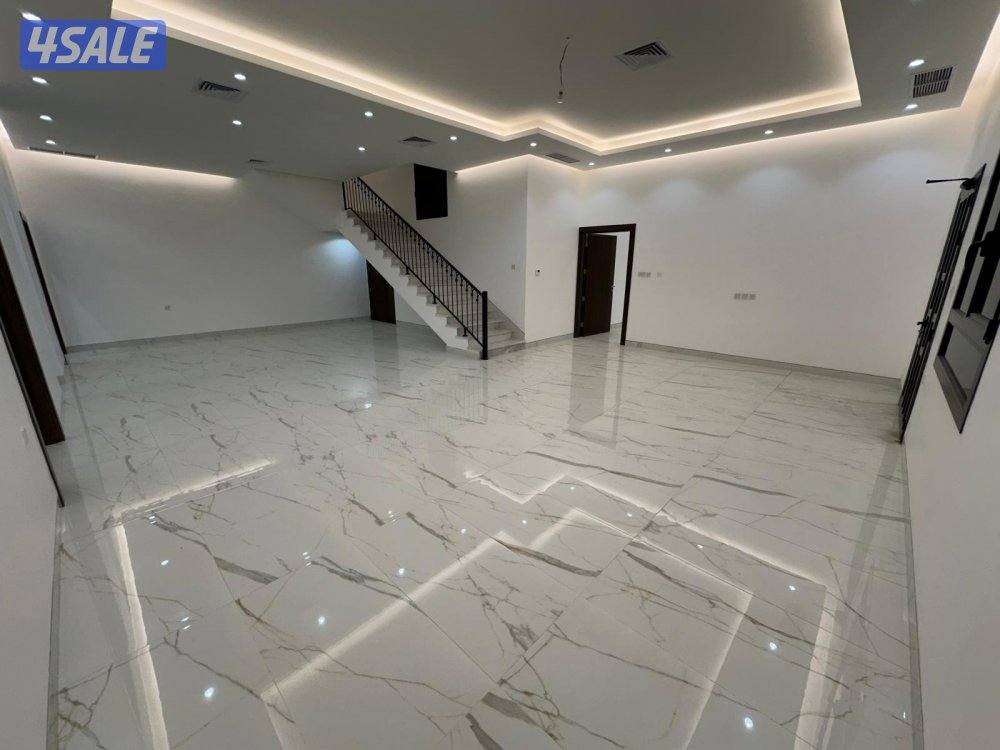 دوبلكس للإيجار بالعمريه قطعه 35