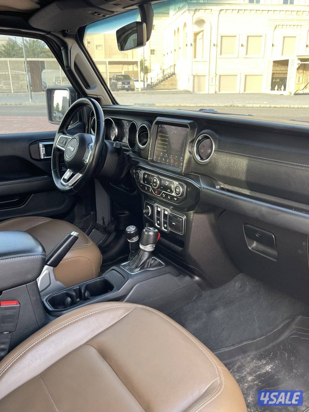 للبيع رانجلر ٢٢ صحارى لون رمادي سيلينيت شرط الفحص6