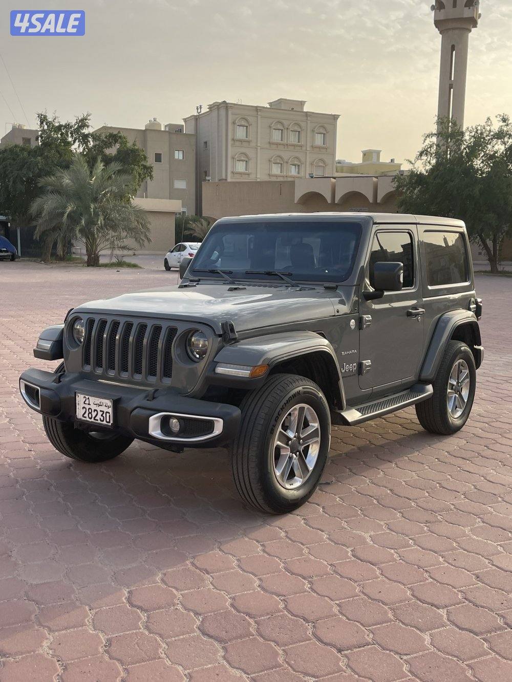 للبيع رانجلر ٢٢ صحارى لون رمادي سيلينيت شرط الفحص9