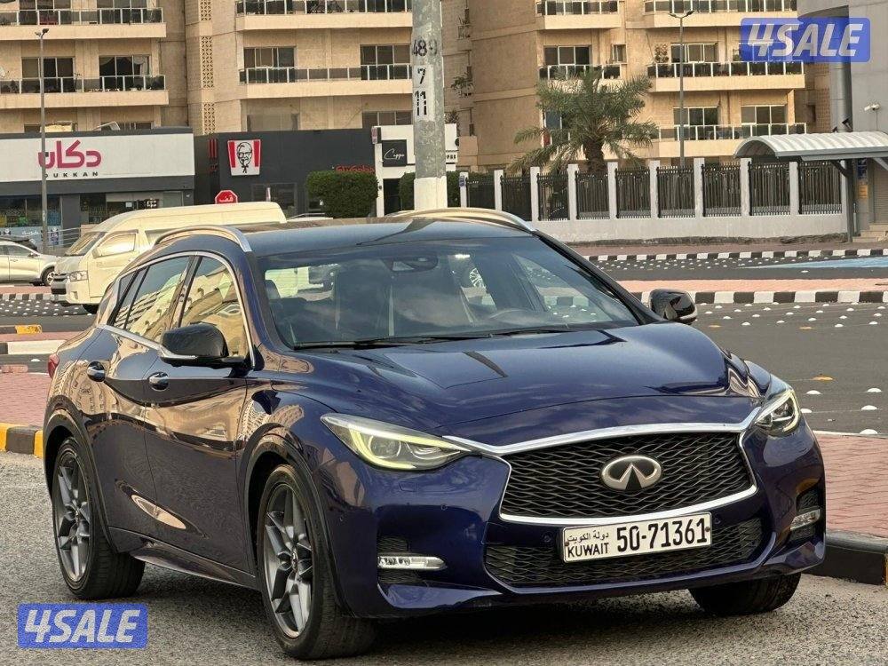 انفينيتي Q30 فئة السبورت / 20175