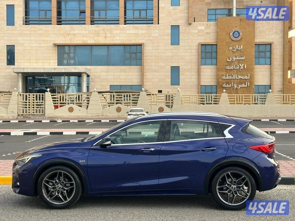 انفينيتي Q30 فئة السبورت / 20176