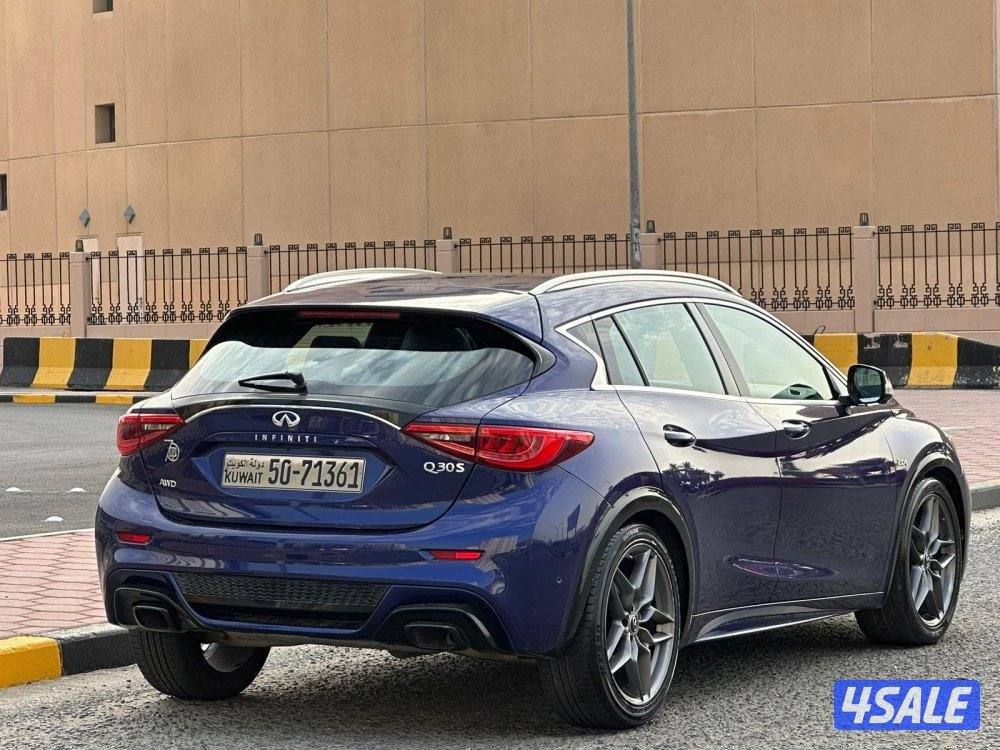 انفينيتي Q30 فئة السبورت / 20177