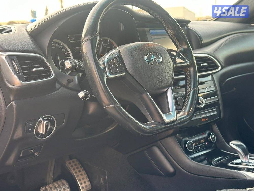 انفينيتي Q30 فئة السبورت / 201710