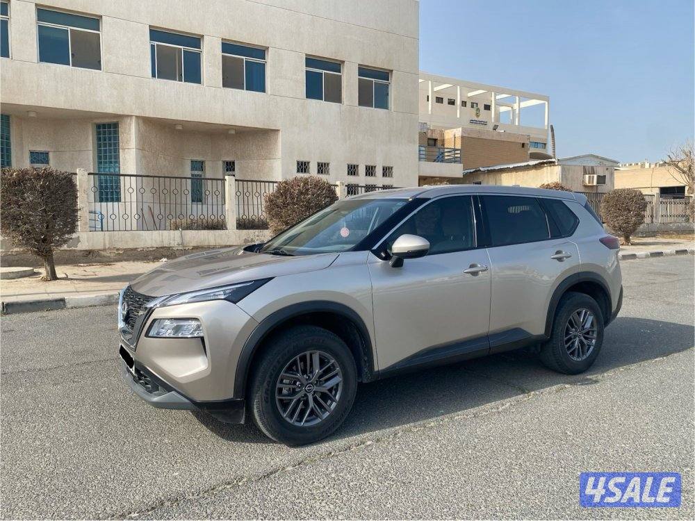 نيسان اكس تريل 2023 صبغ الوكاله عداد23 الف سيرفس منتظم 5 راكب بدون دبل1