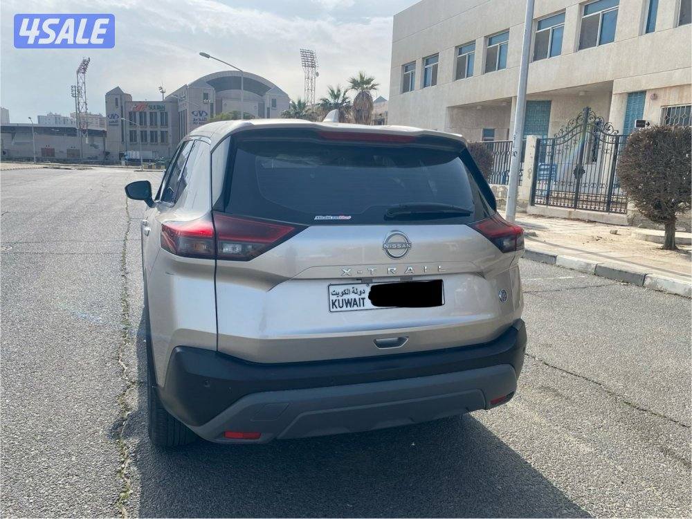 نيسان اكس تريل 2023 صبغ الوكاله عداد23 الف سيرفس منتظم 5 راكب بدون دبل2