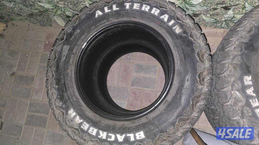 للبيع ٤ تواير ربع حجري بحاله ممتازه حجم 265 .70.170