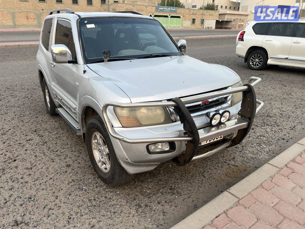 للبيع جيب باجيرو باب واحد شغال اموره طيبه نظيف جدان1