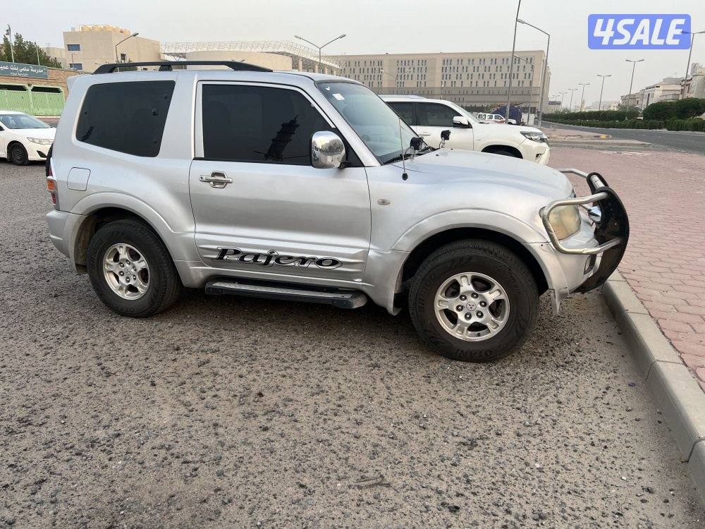 للبيع جيب باجيرو باب واحد شغال اموره طيبه نظيف جدان2