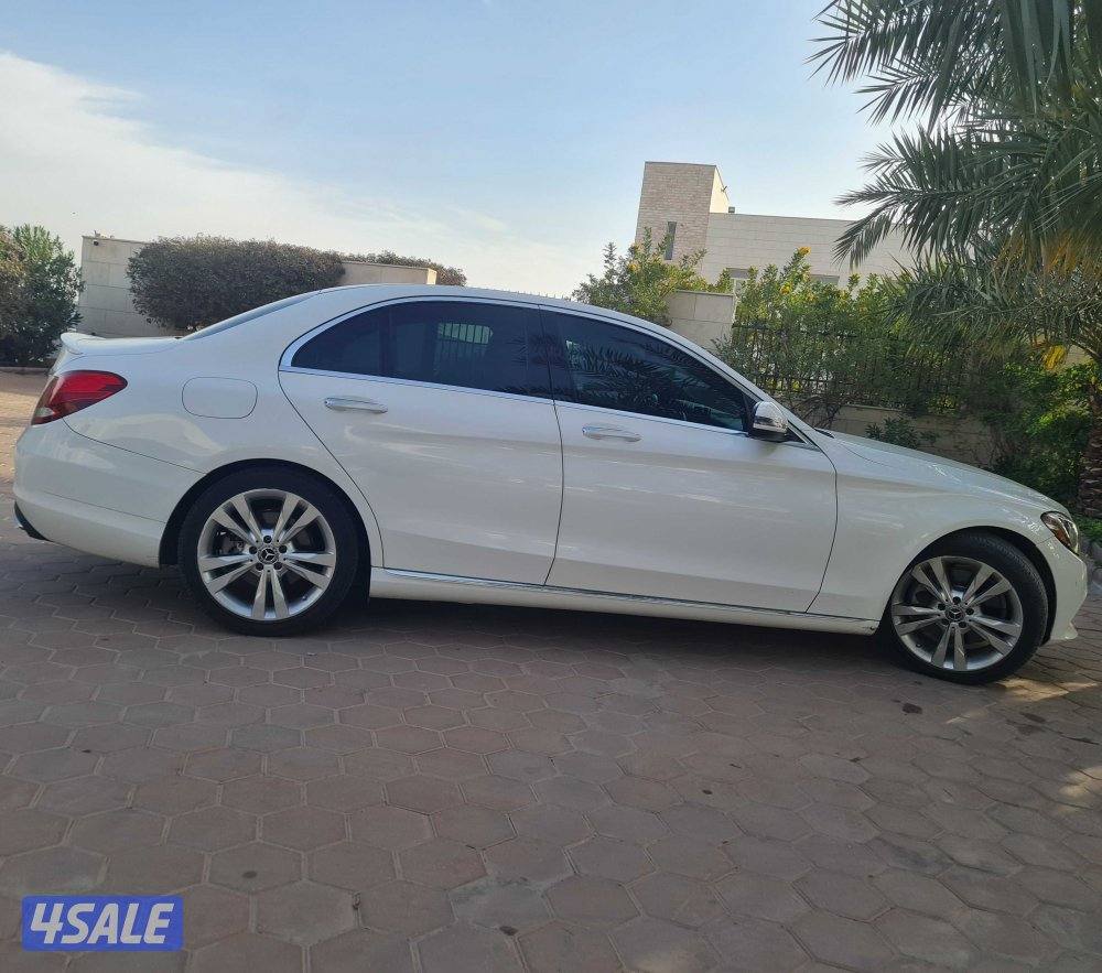 مرسيدس C300 موديل 2018 شرط الفحص بأى مكان11