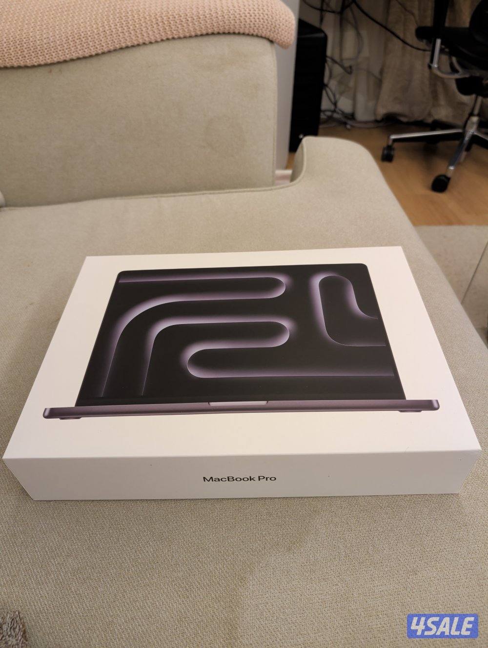 Unboxed/New - Macbook 16" Pro Max M4 16CPU 48GB RAM 40GPU 1TB SpaceBlk0