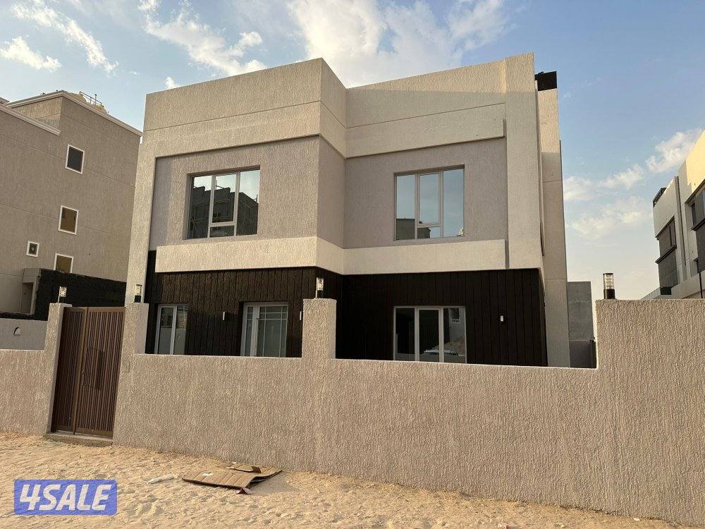 للبيع بيت في المطلاع شارع واحد0