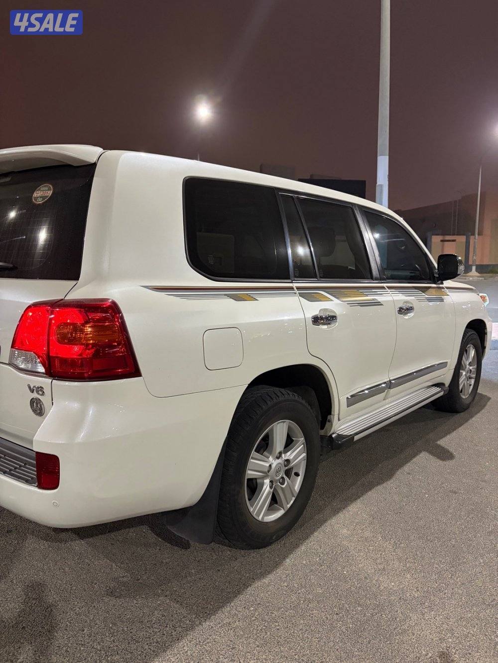 للبيع جيب لاند كروزر 20142