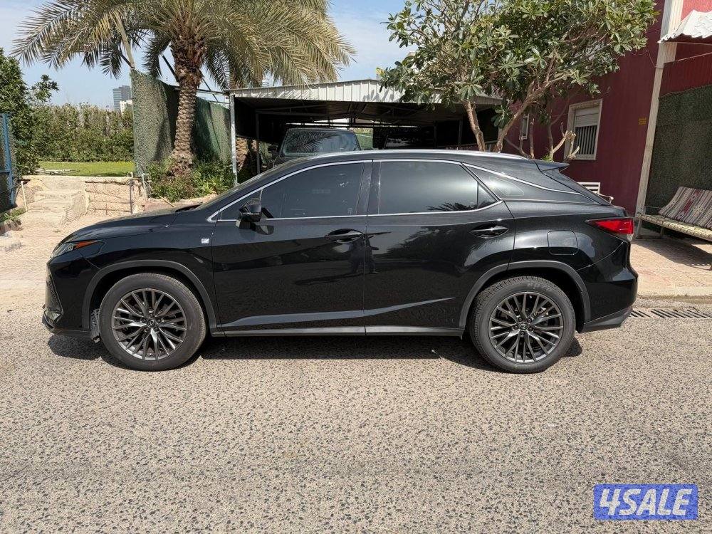 للبيع لكسسز اعلى فئه اف سبورت مالك الاول 9-8-8-9-0-0-0-4 بدايه رقم 97