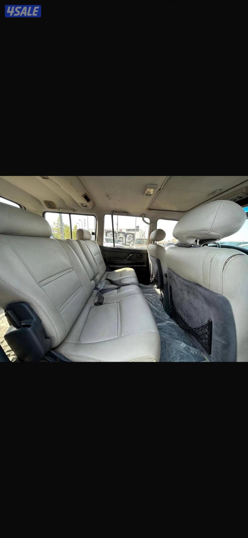 لاندكروزر موديل 19931