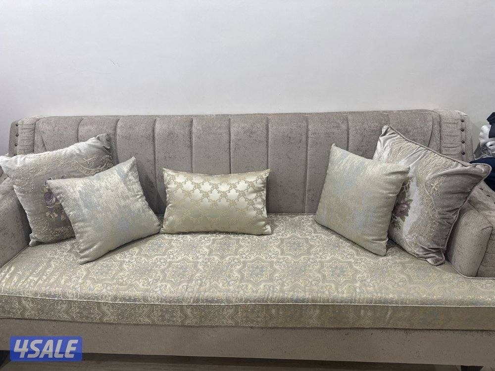 كنب ثلاث قطع مستعمل باحسن حال1