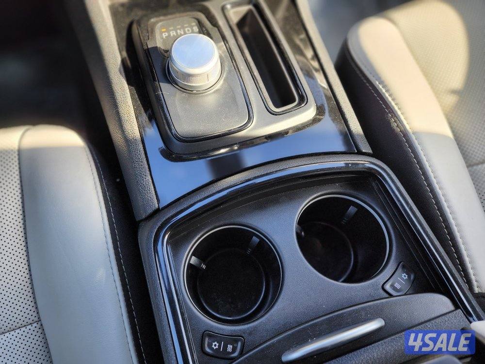 للبيع كرايلسر 300S عداد 108 ألف موديل 2021البدي قطعة شرط الفحص بالكامل10