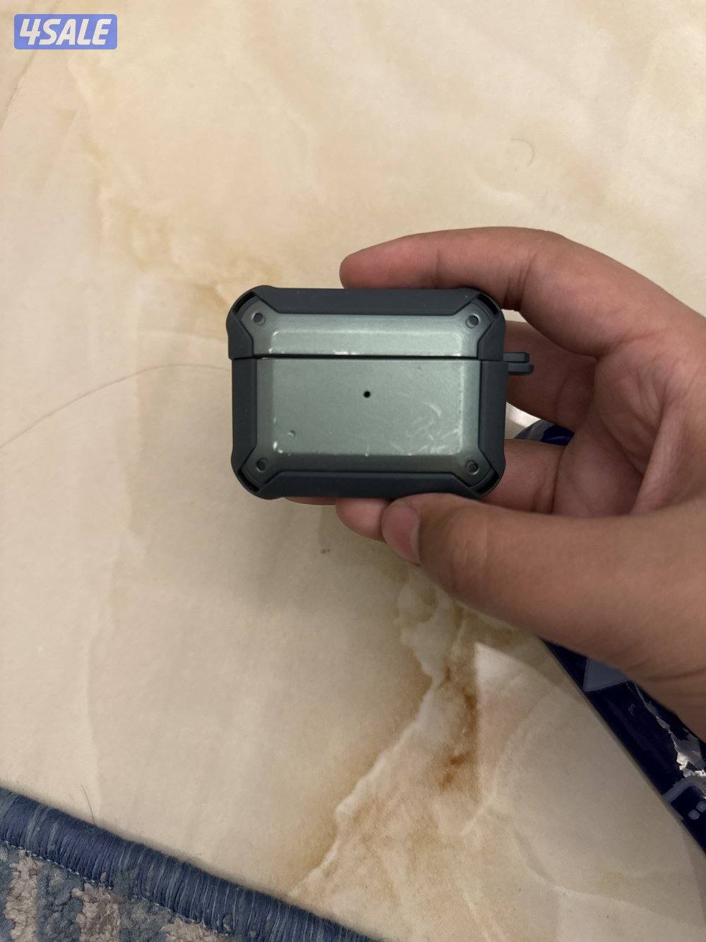 سماعات اير بودز برو 2 استعمال خفيف مدة شهرين الفرده اليمين ضايعه4