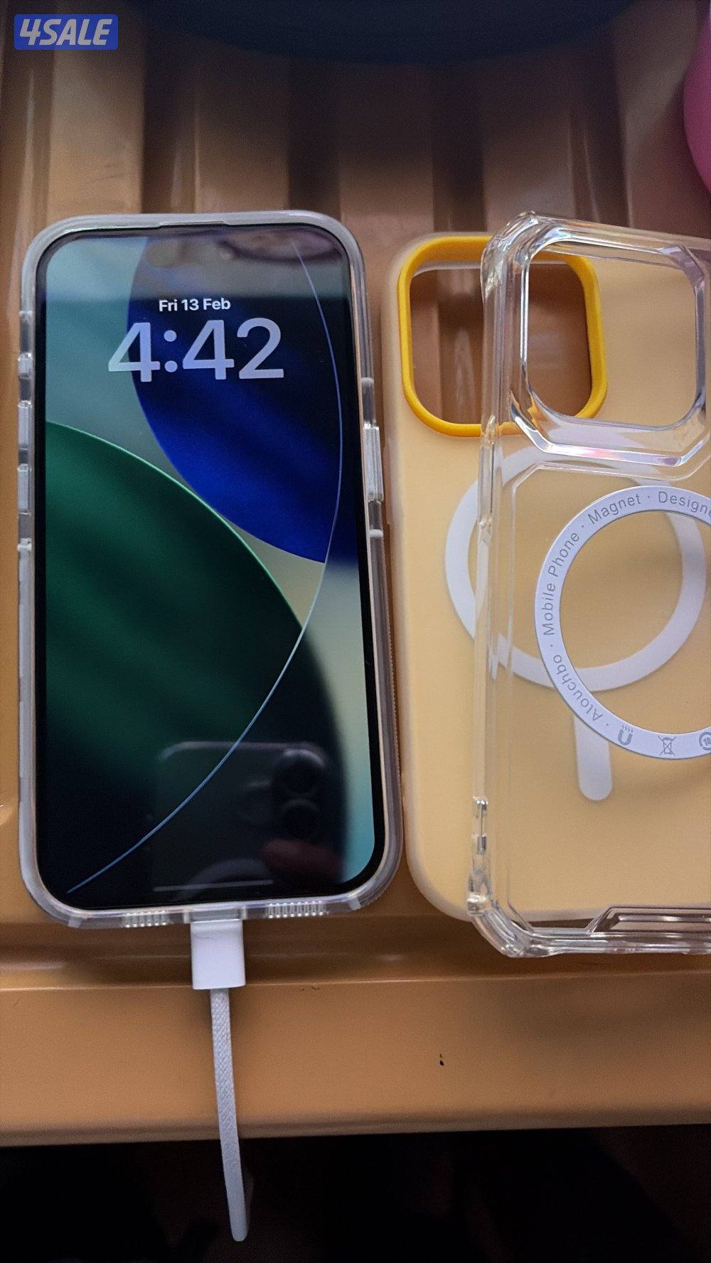 Iphone 15 pro in excellent condition. All original/ price negotiable3