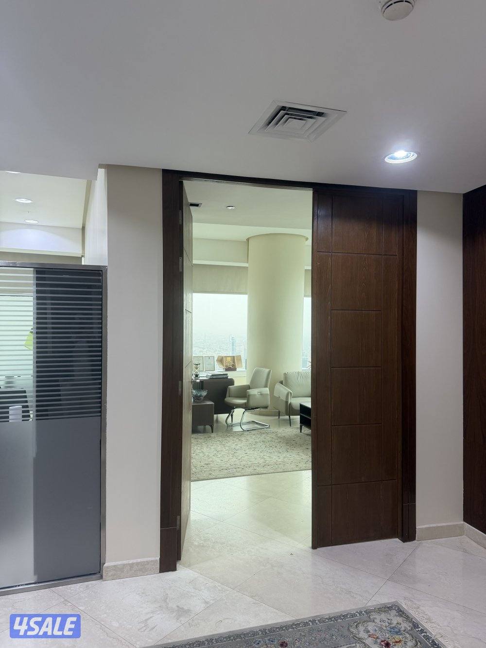 للايجار مكتب ١٨٠ متر فى اكشخ برج بالديره برج كيبكو1