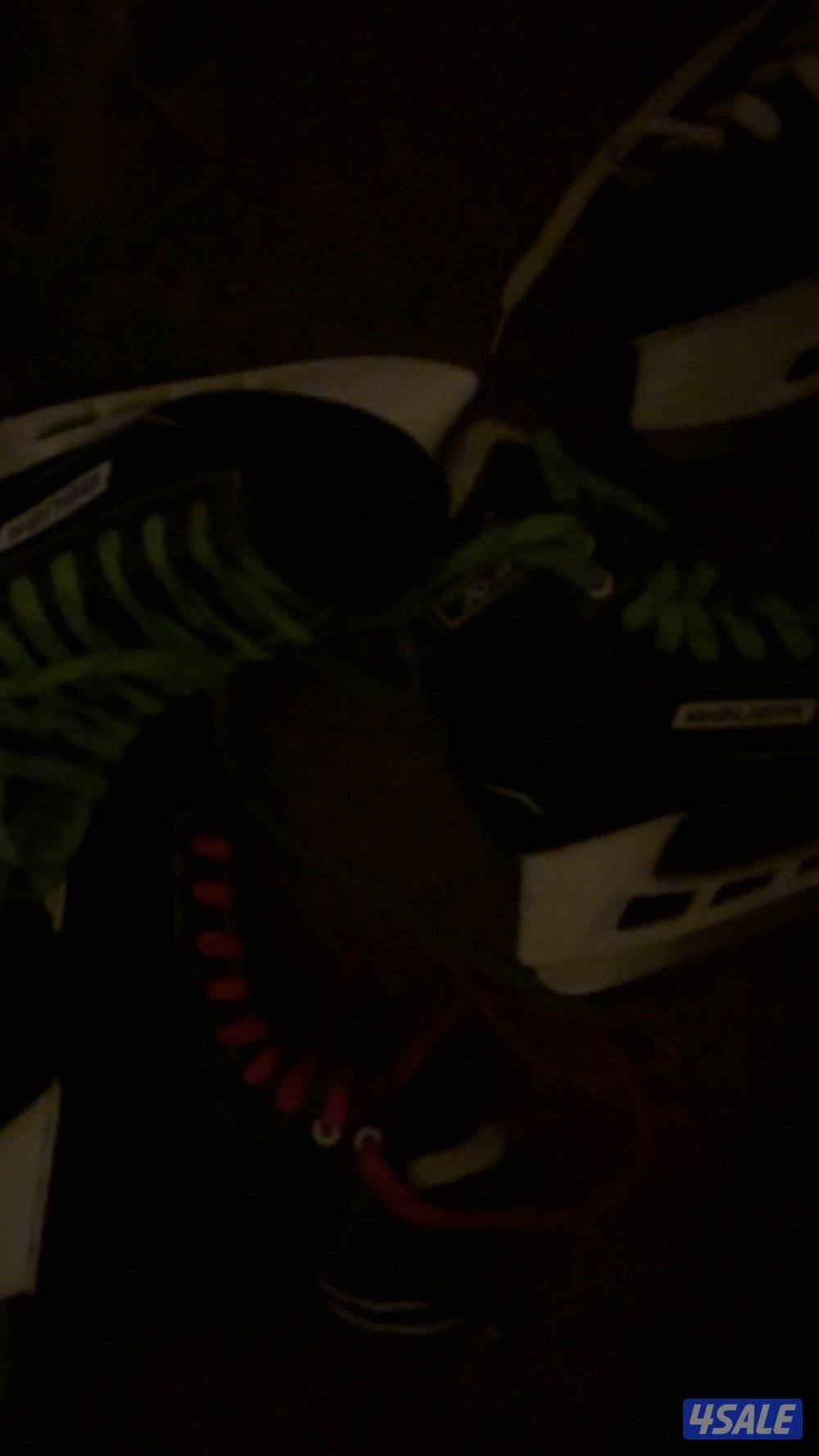 هوكي 3للبيع مقاس38 و40و43 يداد استعمال مره وحده0