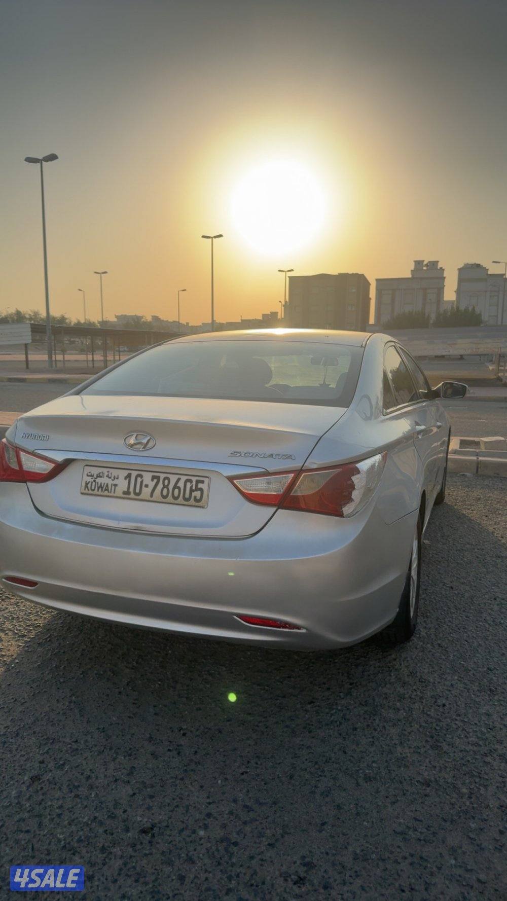 للبيع سوناتا موديل ٢٠١٢ اللون سلفر شرط الفحص التواصل وتساب فقط عدم ال2