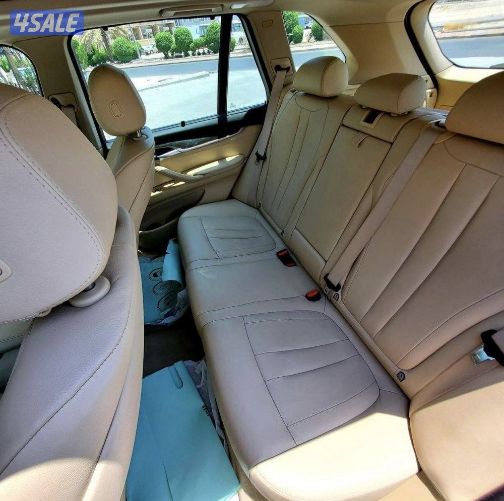 فرصة نادرة - ملف كامل بكل فواتير الوكالة - للبيع BMW X5 موديل 20145