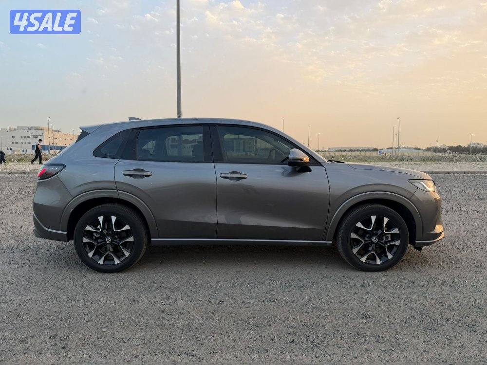 هوندا ZRV 2024 شبه اصفار4