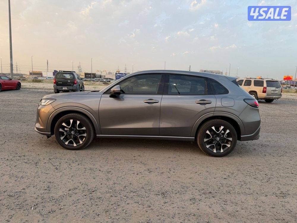 هوندا ZRV 2024 شبه اصفار5