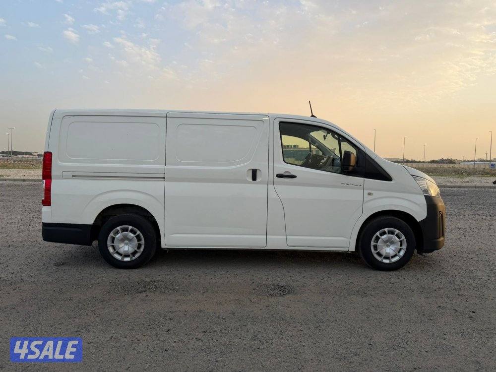 باص مقفل 2021 بحالة المصنع3