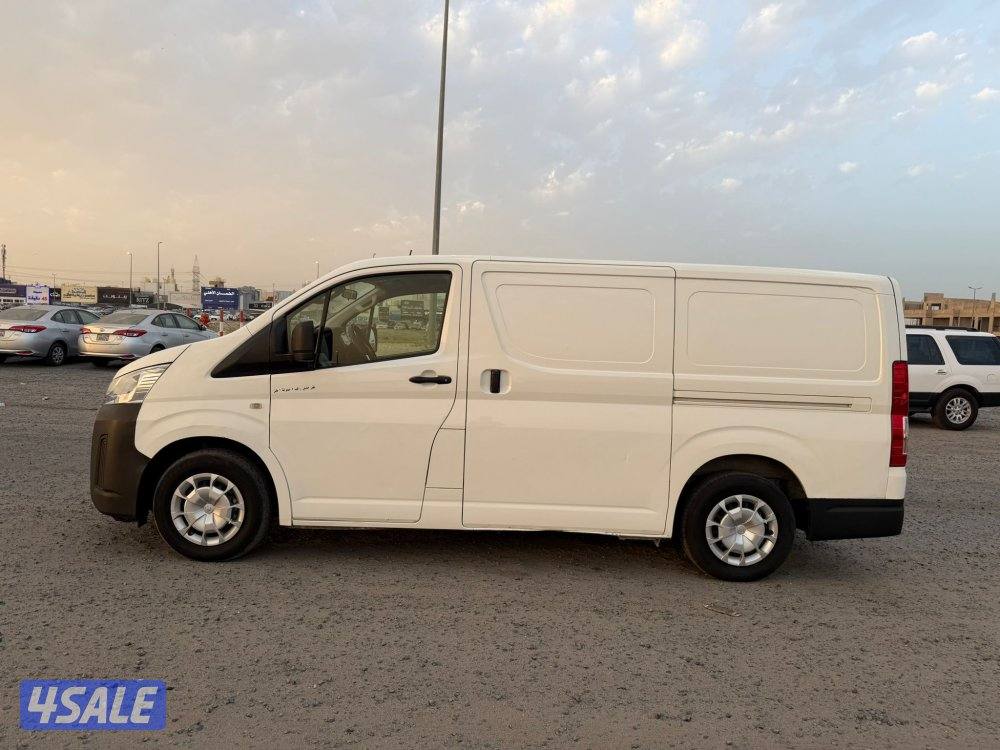 باص مقفل 2021 بحالة المصنع4