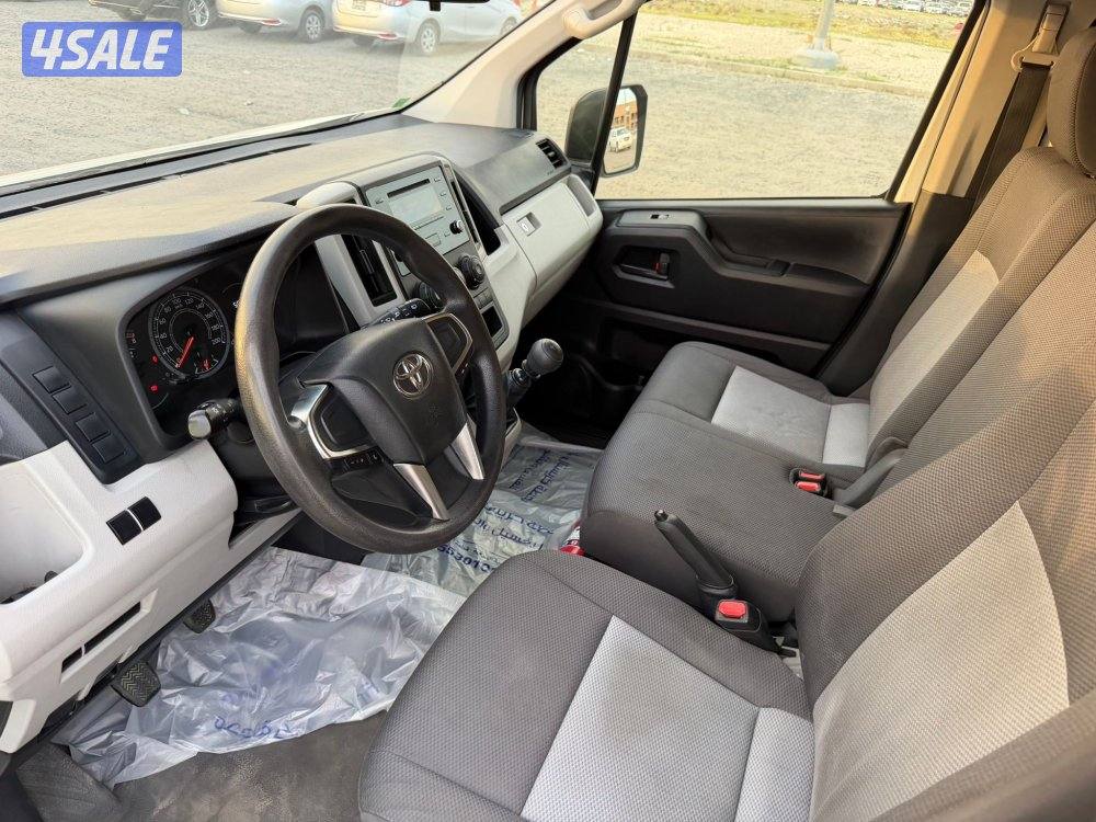 باص مقفل 2021 بحالة المصنع5