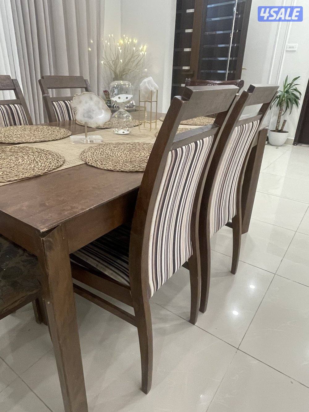 طاولة طعام مستعمله3