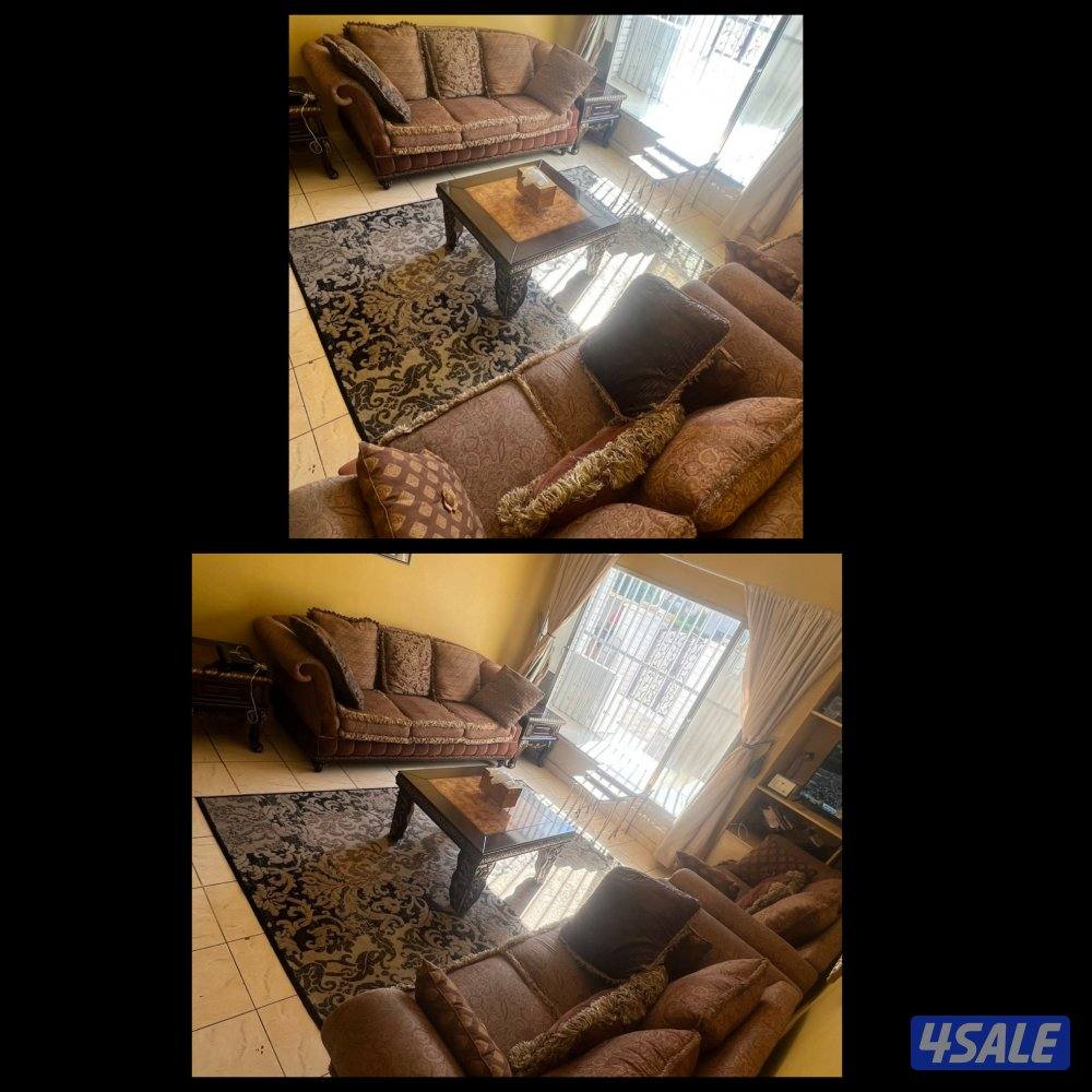 للبيع كنب ٣ قطع  مع ثلاث طاولات السعر ٣٥2