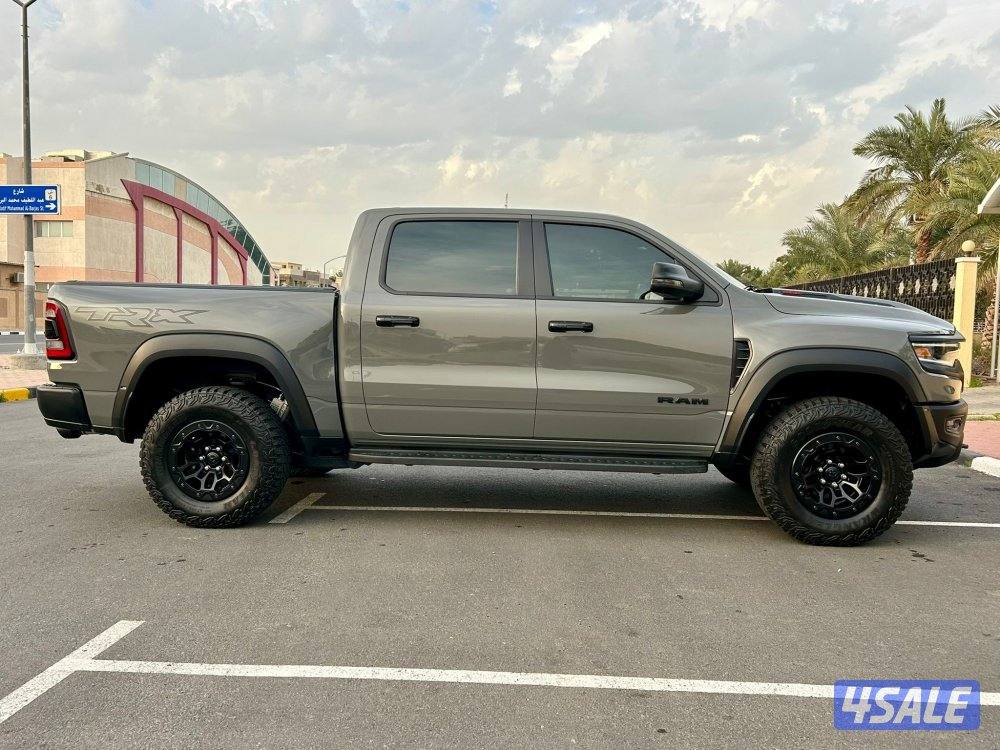 للبيع دودج رام TRX/2023 ممشى 14 الف6