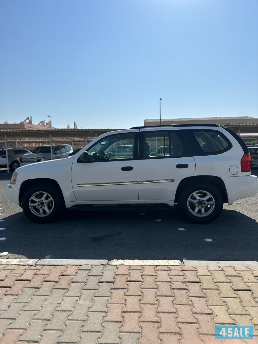 للبيع إنفوي موديل ٢٠٠٦ بحاله جيده ماشي ٣٧٤ الف السعر ٦٥٠ للتواصل  977776376