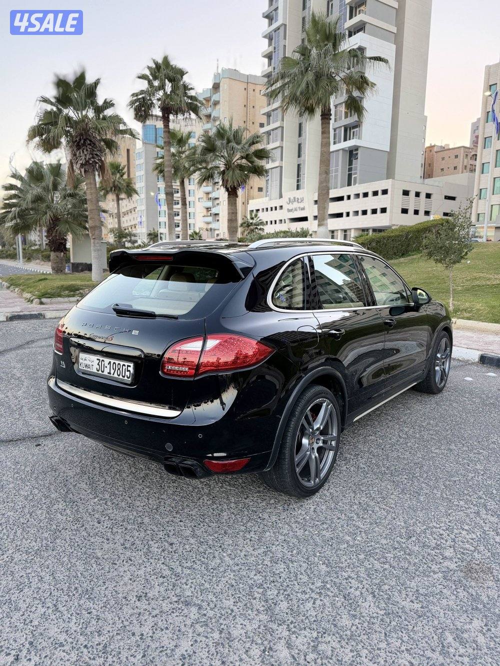 بورش كايين موديل 2013 صبغ وكالة كامل المواصفات عداد 180 الف شرط الفحص3