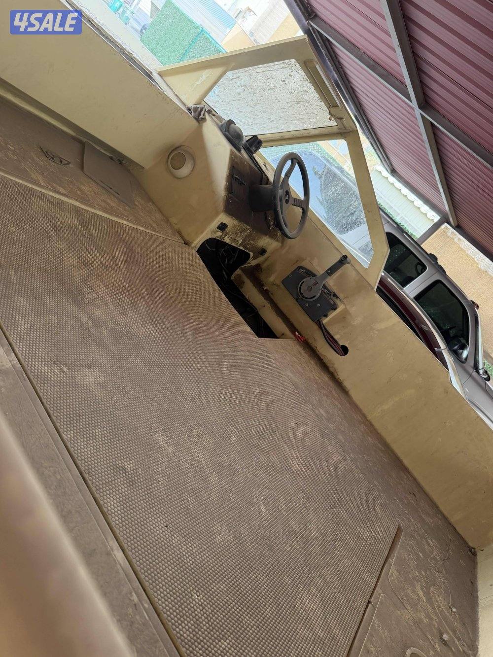 للبيع طراد الاتحاد ٢١ قدم شرط الفحص يحتاج بطاريتين وتصفيه ودق سلف وامش1