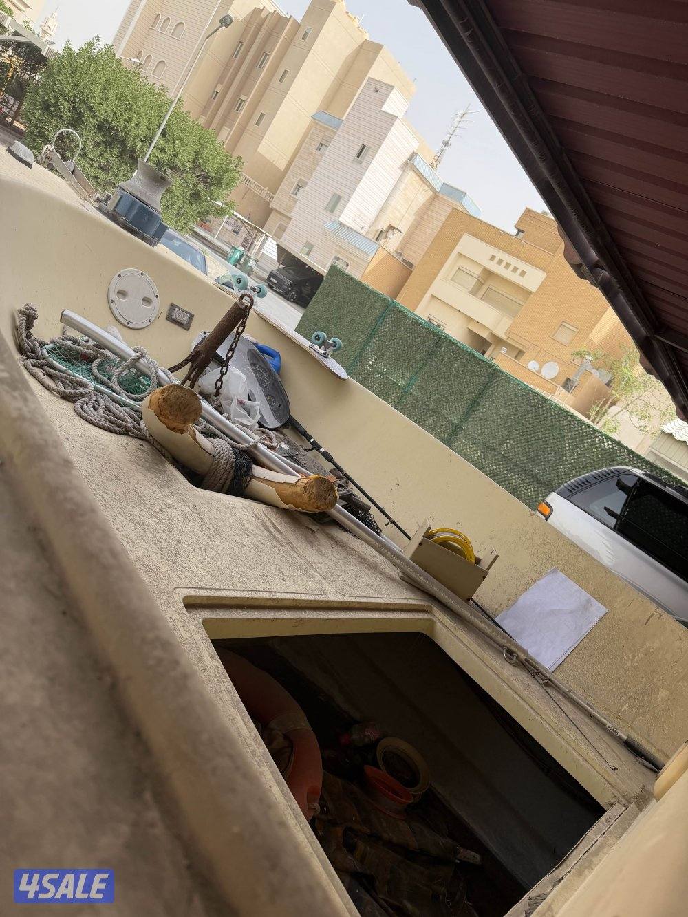 للبيع طراد الاتحاد ٢١ قدم شرط الفحص يحتاج بطاريتين وتصفيه ودق سلف وامش3