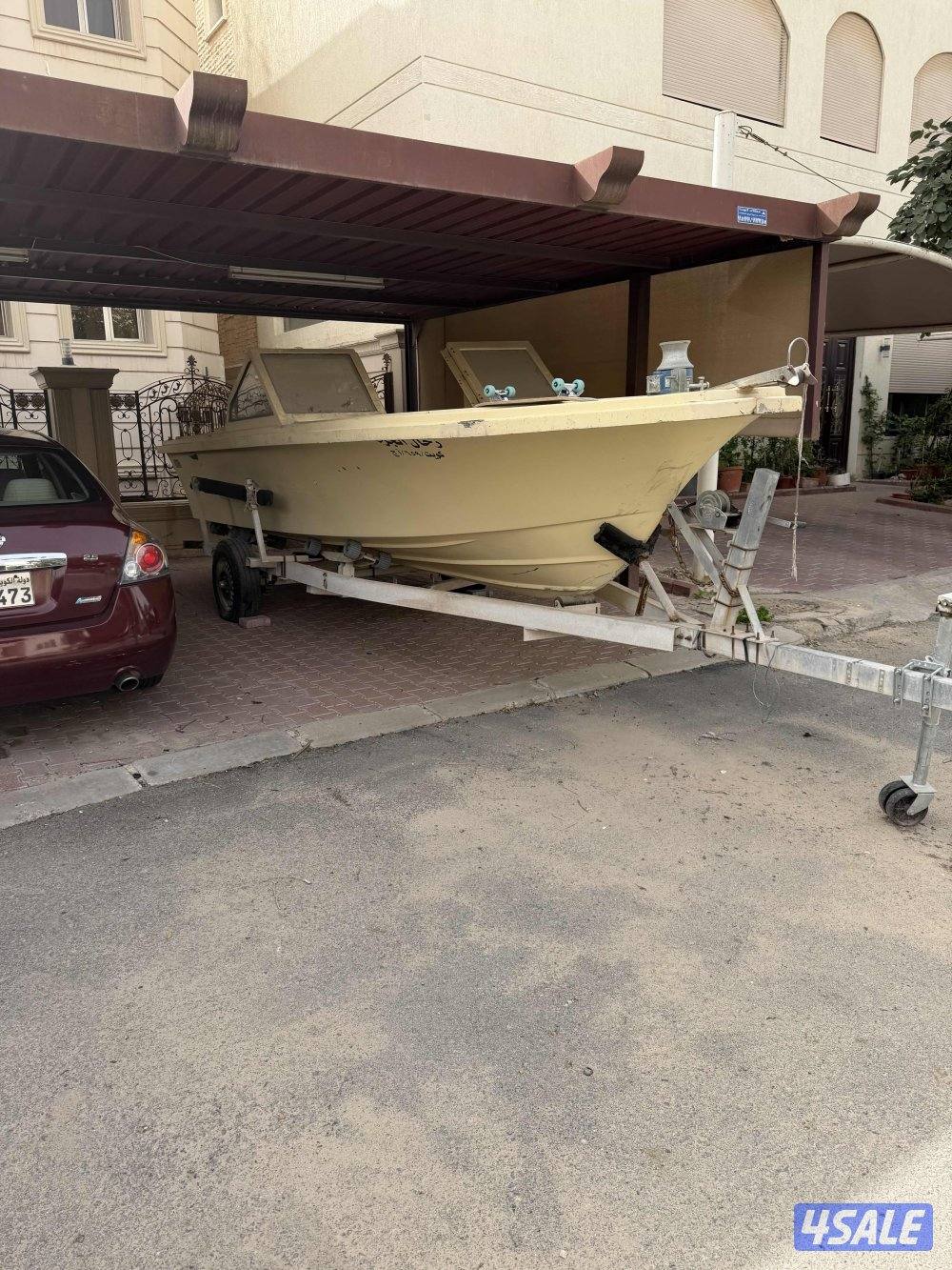 للبيع طراد الاتحاد ٢١ قدم شرط الفحص يحتاج بطاريتين وتصفيه ودق سلف وامش5