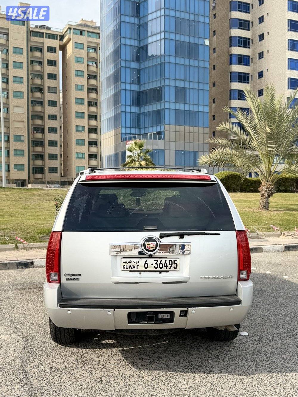 اسكاليد موديل 2010الدرجه الأولي صبغ وكالة كامل المواصفات شرط الفحص5