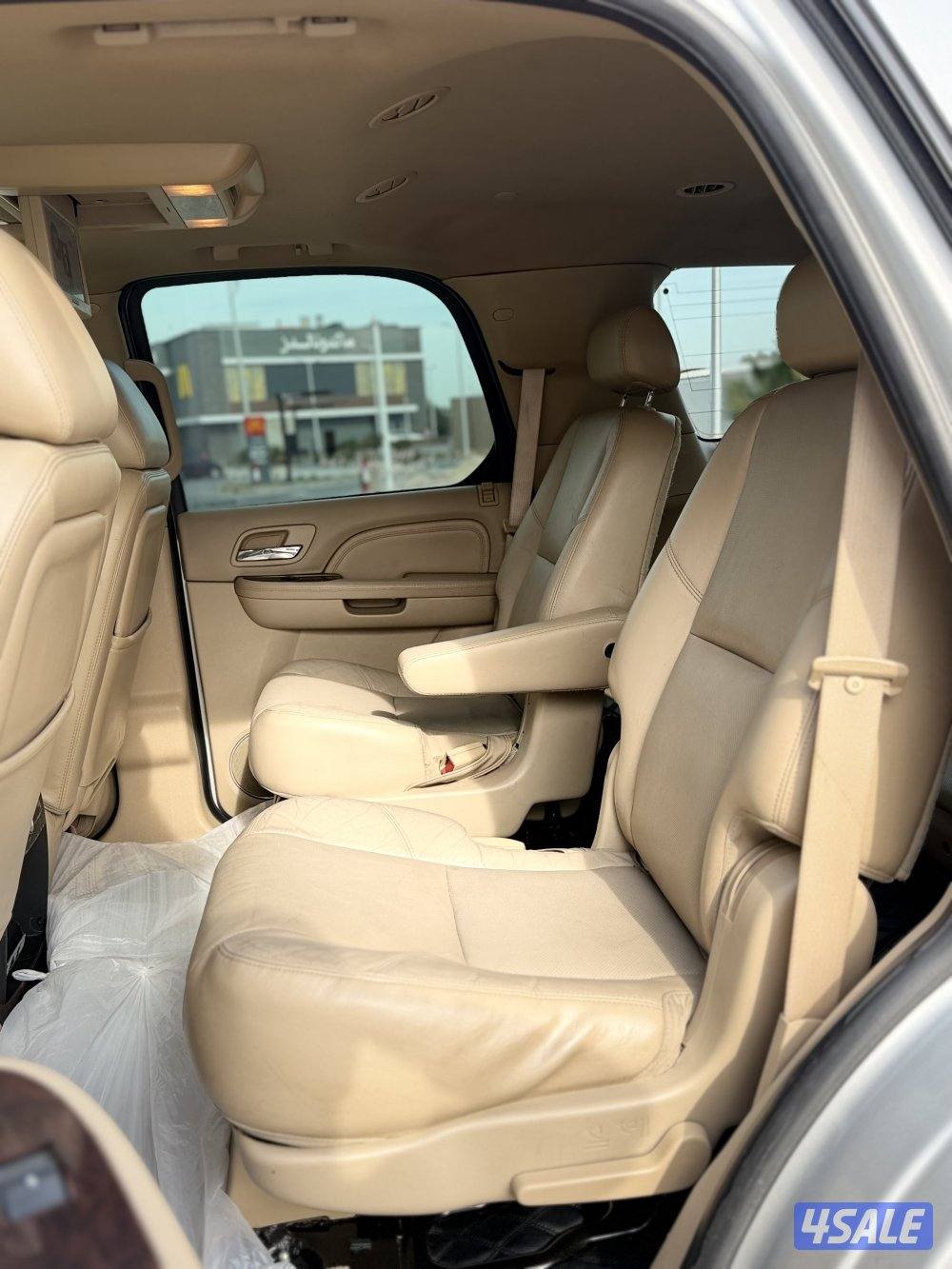 اسكاليد موديل 2010الدرجه الأولي صبغ وكالة كامل المواصفات شرط الفحص13