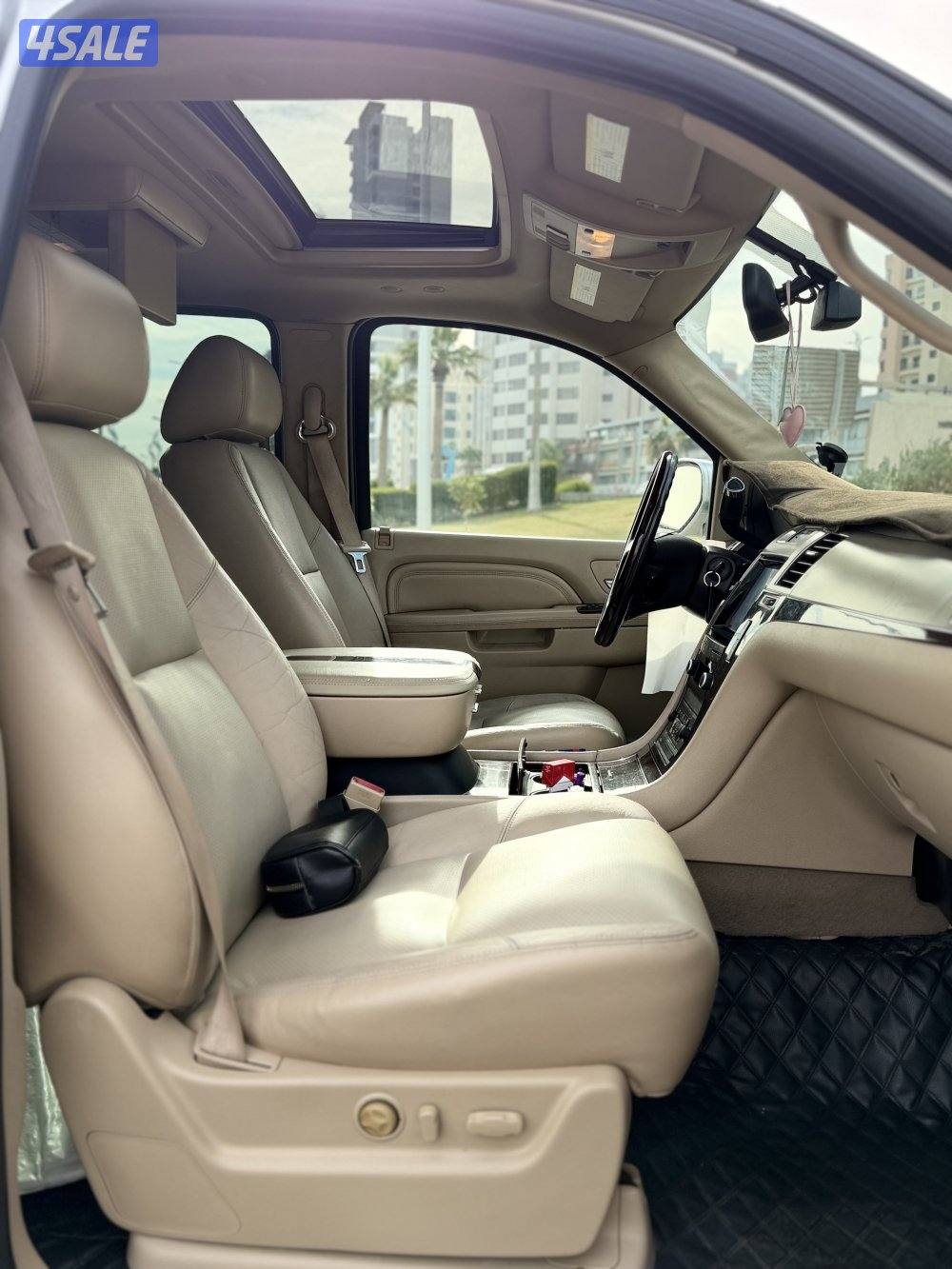 اسكاليد موديل 2010الدرجه الأولي صبغ وكالة كامل المواصفات شرط الفحص15