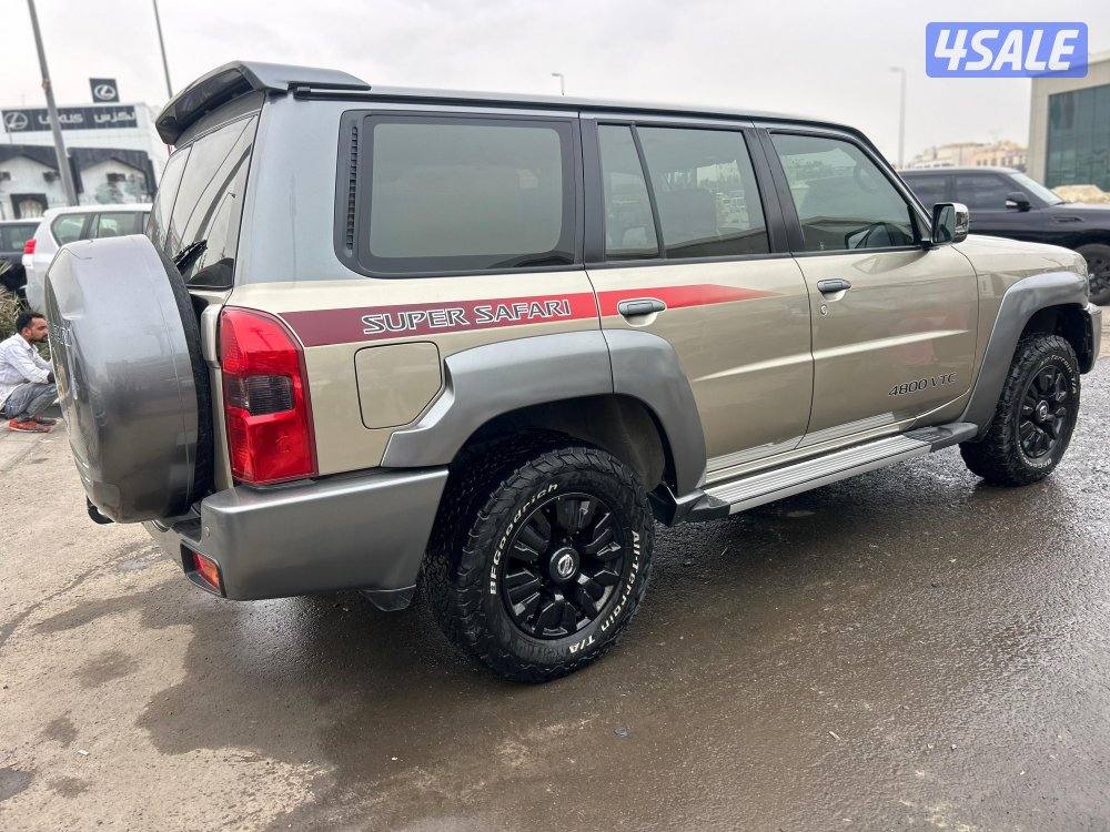 نيسان باترول سوبر سفارى
موديل 2020
ماشى 137.000 k.m 
وارد الخليج3