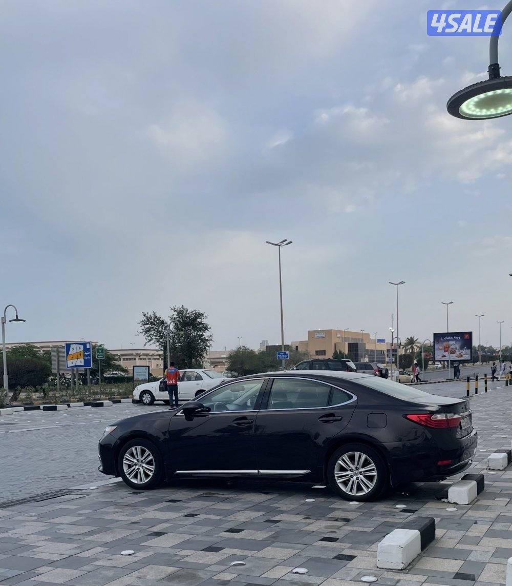 لكزس ES250 موديل 20152