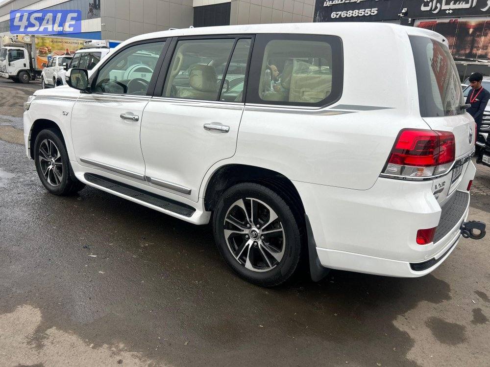 لاند كروزر VX.R -قراند تورينق S
موديل 2020
ماشى 280.000 k.m2