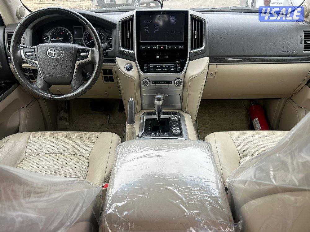 لاند كروزر VX.R -قراند تورينق S
موديل 2020
ماشى 280.000 k.m6