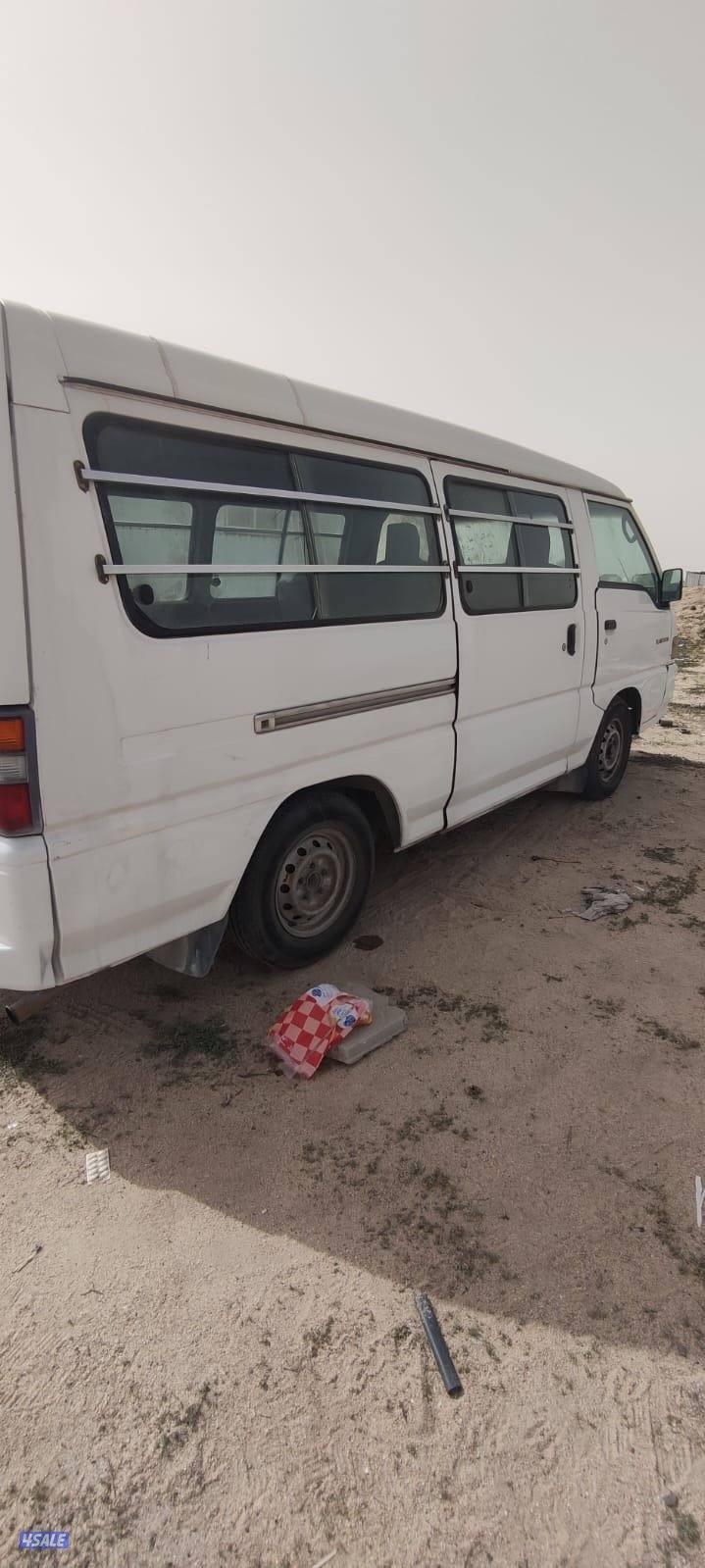 للبيع باص مستبيشي  موديل ٢٠١٤2