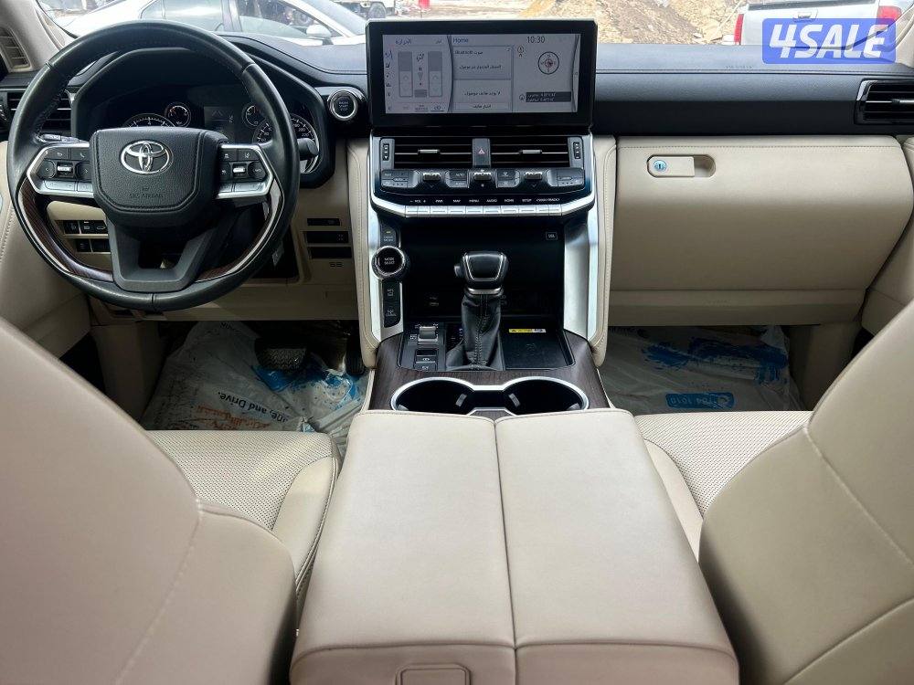 تويوتا لاند كروزر GX.R AEROs
 twin turbo.V6
موديل 2024
ماشى 62.000 k.m6