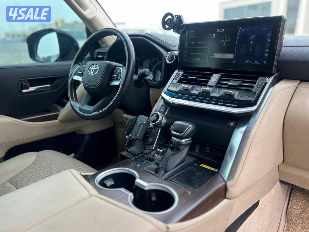 تويوتا لاند كروزر GX.R AEROs
 twin turbo.V6
موديل 2024
ماشى 56.000 k.m7